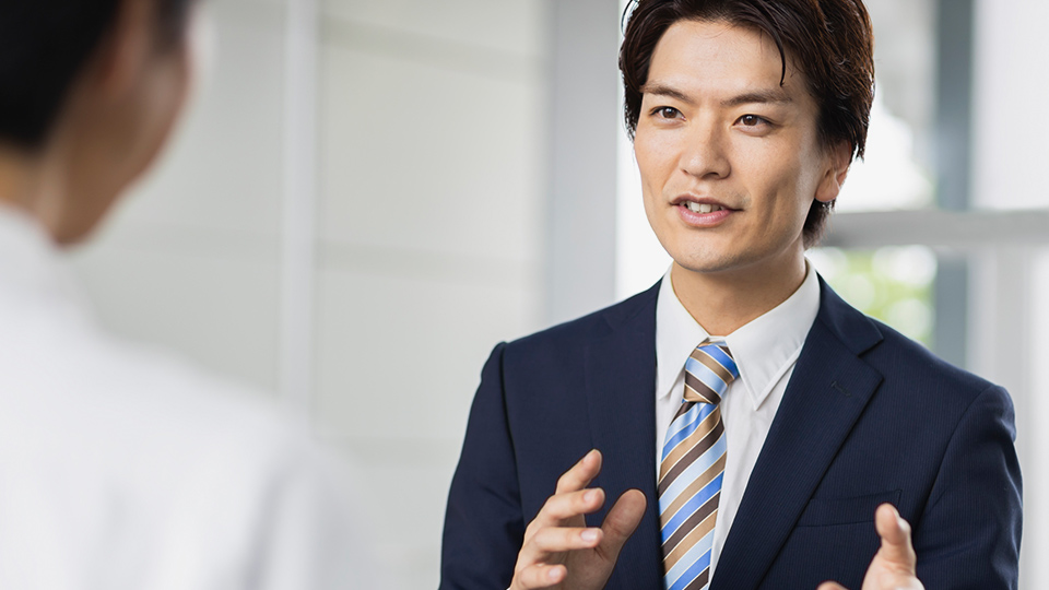 工業・スポーツ・生活の幅広い領域で、人と社会を支える価値を創り続ける。